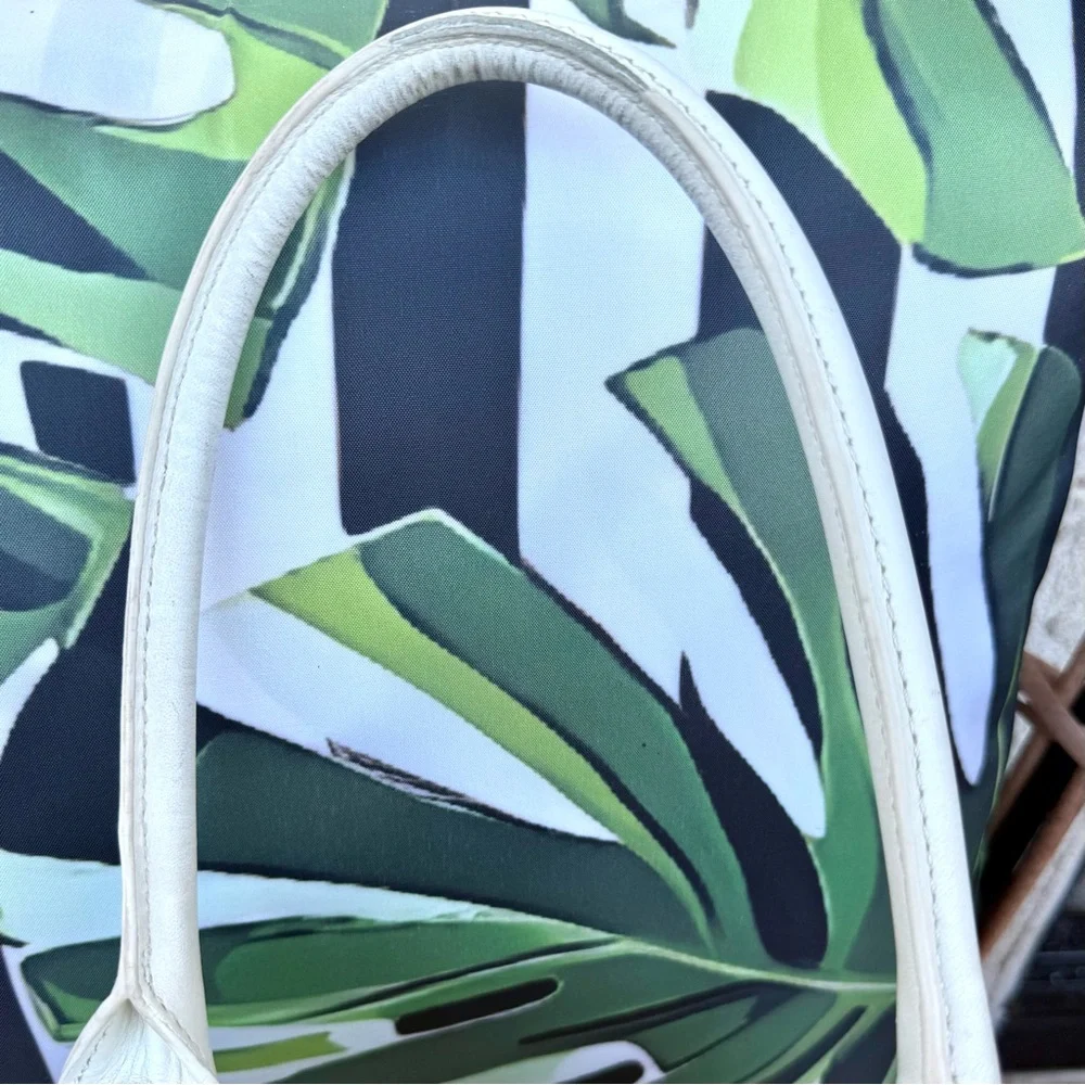 Tory Burch Hand Bag - Picture 11 of 16